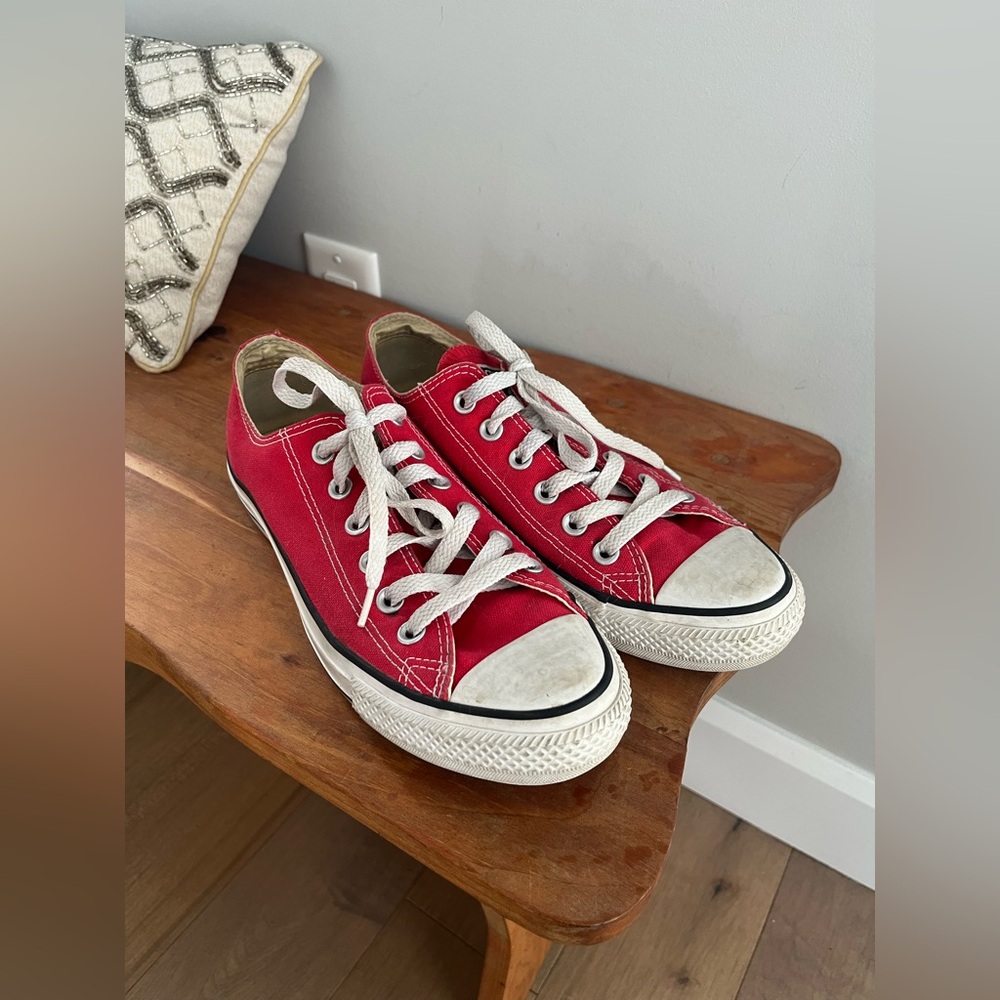 Classic Red women’s converse